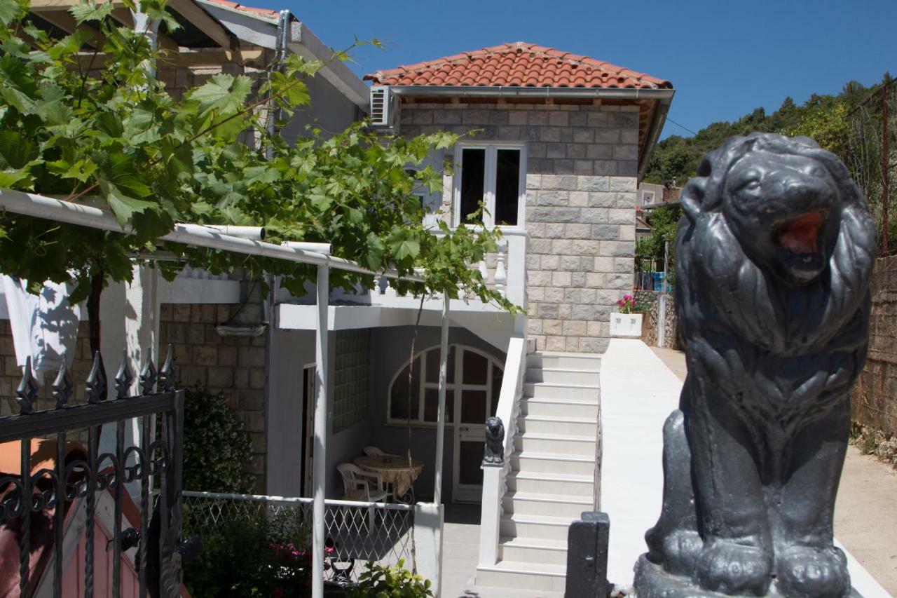 Guesthouse Mehic Ντουμπρόβνικ Εξωτερικό φωτογραφία